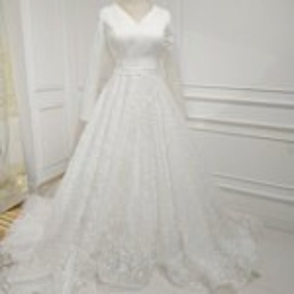 A-Line Wedding Dress With Long Sleeves - Picture 3 of 6